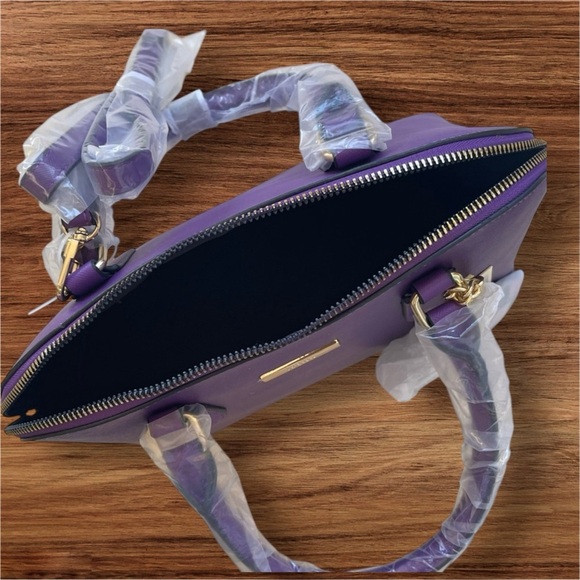 Trina Turk Plum Wildflower Crossbody Tote With  Straps and Card Holder NWT - Picture 10 of 13